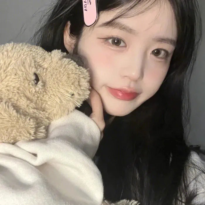 女孩的钓鱼慢活
